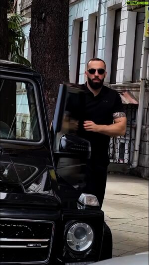Roman Dolidze Instagram - Caught on camera, ready to go into the new week.