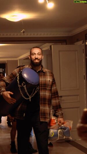 Roman Dolidze Instagram - I’m glad that I had the opportunity to meet the new generation with @adjarabetcom to share my knowledge and experience with them, answer their questions, give some advice and most importantly, promote sports and a healthy lifestyle.
I am glad that such an interesting generation is growing up!
Strength is in unity!

Full video in Bio. 

მოხარული ვარ,  @adjarabetcom ერთად  მომეცა  შესაძლებლობა შევხვედროდი ახალ თაობას, გამეზიარებინა მათთვის ჩემი  ცოდნა და გამოცდილება, მეპასუხა მათ მიერ დასმულ კითხვებზე, მიმეცა გარკვეული რჩევები და რაც მთავარია,  სპორტისა და ჯანსაღი ცხოვრების პროპაგანდა  გამეწია.
მიხარია, რომ ასეთი საინტერესო თაობა მოდის! 
ძალა ერთობაშია! 🇬🇪✊