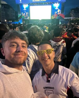 Roman Kemp Instagram - EURO 2024… part 1 featuring Rio Ferdinap.

Hopefully part 2 includes a trophy 🦁🦁🦁