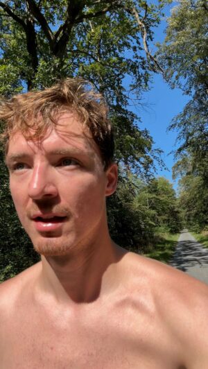 Roman Lochmann Instagram - Passt bitte auf Leute