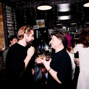 Roman Mayakin Instagram - “Брежнев” party style! Фото отчёт с дня рождения, ну очень полюбившегося мне Человека и Актера @maximlagashkin #нацеловались #нацелованныегубы #деньрождения #актеры #весьсветвбукет
