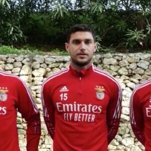 Roman Yaremchuk Instagram - @slbenfica Відкрила фонд допомоги Україні, детальна інформація за посиланням в шапці профіля🇺🇦🙏🇵🇹

@slbenfica Abriu um fundo para ajudar a Ucrânia, informações detalhadas no link no cabeçalho do perfil🇺🇦🙏🇵🇹