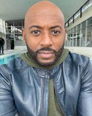Romany Malco Instagram - I found myself jumping around and yelling with glee, like a child while with the family today. I realized in that moment I was happy. 
.
.

I felt grateful for things I used to take for granted. For the first time in a long while, I didn’t feel behind or the need to catch up.  I didn’t feel as if I needed to be more successful, or doing more. 
.
.

I could feel the emotional work my better half and I have been doing, actually paying off. I could feel lessons from books I’ve been reading seeping in.

.
.

I know happiness is fleeting, but I do understand what’s gotten me to this point, and I plan to do more of that. 
.
.

I’ve felt stuck for a while. But I’ve managed to crawl myself out from a well of dysfunction, and everyday i make choices that make me better than I was even before I fell into that well. 
.
.

This whole week I could feel myself shedding doubts around who I am, who I love, and who I’ve chosen to trust. 
.
.

I’m learning a lot, getting sound advice from mentors, and clearly seeing who’s here for me, and who doesn’t deserve to hear from me. 
.
.

I hold no grudges, partly because I believe I understand why some people are the way they are. Plus, begrudging others requires time and energy I have better use for. 
.
.

My world of family and friends is my priority, the magic ingredient, and my most valuable investment to date. ❤️
.
.

#HappyHolidays to all of you. Thank you for being so genuinely supportive. Wishing you peace and tranquillity.