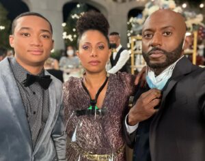 Romany Malco Instagram - Who’s watching @millionlittlethingsabc? @_adamswain @christinasmoses