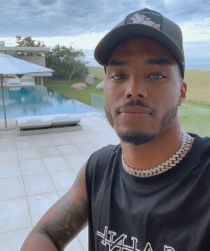 Rome Flynn Instagram - art > love
| p.s álbum a caminho