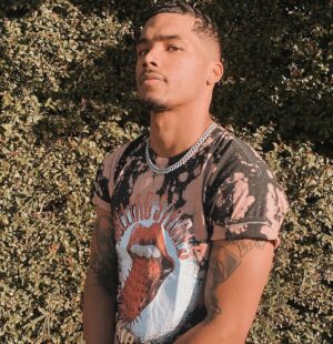 Rome Flynn Instagram - amante 
•
@novamen fashionovamen