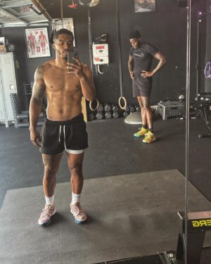 Rome Flynn Instagram - ya vengo mi bebé