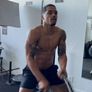 Rome Flynn Instagram - buenos días🌻