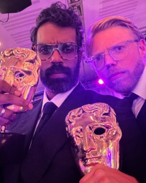 Romesh Ranganathan Instagram - Lovely to host and win with this helmet.
