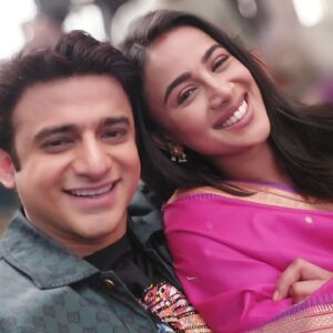 Romit Raj Instagram - Smile Says it All ❤️🤗 
#friends #smile #GoodVibes #RomiitRaaj #sayalisalunkhe #BaateinKuchAnkaheeSi #dkp #starplus #Actors