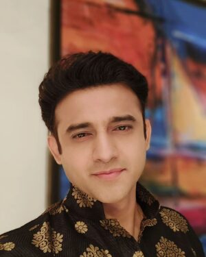 Romit Raj Instagram - Favourite Pictures ❤️ ✨️🤗 
#BaateinKuchAnkaheeSi #RomiitRaaj #mohitmalik #sayalisalunkhe #starplus
#picturesoftheday #behindthescenes #goodtimes #actorslife #Actor