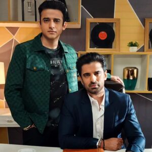 Romit Raj Instagram - BroVeere & Me 
❤️🤗🌟 
#BaateinKuchAnkaheeSi
#dkp #starplus #RomiitRaaj #mohitmalik #actorslife #brothers #brother #Actor