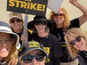 Romy Rosemont Instagram - Fierce women fighting the good fight!  One day longer one day stronger!  Let finish this! @jackiemontreal @therealbrookesmith @realkathleenw @joannagoing @marycmccormack @marthaplimpton @thejustchad