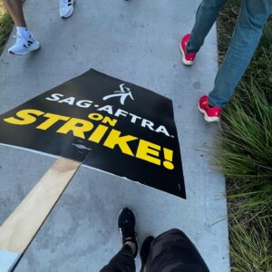 Romy Rosemont Instagram - Got to walk the walk with some fine people today @christinasmoses @allisonemiller @cameronesposito  All strong fierce women who I got the privilege of meeting because I’m an actor. @sagaftra #sagaftrastrong