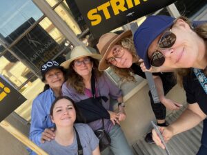 Romy Rosemont Instagram - Grab yourself an amazing group of good friends and go out there and fight for what’s right!  So grateful to be an actor  Come on out and play with us! @bradleybredeweg @leeroseforreal @therealbrookesmith @thelesleyannwarren @corbinmreid @nicole_holofcener @elizabethperkins @sagaftra #sagaftrastrong
