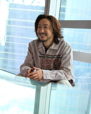 Ronald Cheng Instagram - 久違幾年嘅紅館演唱會反應非常熱烈真係好多謝各位。希望下星期優先訂購JAJA聲賣晒💪🏻😎

【Citi信用卡優先預訂《Fragments of Wonder 鄭中基世界巡迴演唱會2024 – 香港站》演唱會門票】，請於2023年12月12日上午10時至12月13 日晚上11時59分，經www.hkticketing.com/ 致電(852) 31 288 288進行購票。名額有限，先到先得，額滿即止！每張Citi信用卡限購4張門票（每次交易可購買最多4張門票）。優惠受條款及細則約束。

Hair Stylist: Horace Tse @horacetse
Make up artist: Henry Li @henryli_makeup
Stylist: @___3ddy 
贊助場地：香港康得思酒店 Cordis, Hong Kong @cordishk

👔@acnestudios @alexandermcqueen @crenshawskateclub @farfetch @lanecrawford @dolcegabbana