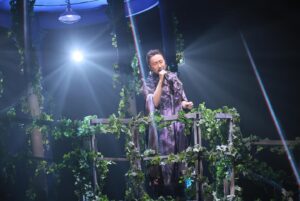 Ronald Cheng Instagram - 這次台北小巨蛋帶給我最大的驚喜就是觀眾的反應，以前觀眾都是很安靜的坐著聽我唱歌，這兩場的點唱環節，每當我走到Catwalk的時候觀眾都衝到前面來跟我一起大合唱，這讓我非常驚訝和感動。不知道是不是大家都一起老了，總是比較容易感動。你們常說我陪著你們一起長大，相反我很衷心地想感謝你們陪著我長大，還帶你們的小孩一起來看我。感謝你們一路的陪伴與支持！七年的確太久了，相信我們很快又可以見面了。

主辦單位:寬宏藝術經紀股份有限公司 
協辦單位及藝人經紀公司:機動娛樂 出品人:林老闆
監製:鄭中基 
執行監製及藝人管理:湘湘@機動娛樂 
統籌及藝人管理:Stephanie @機動娛樂
導演:rabbit@ptu/ kin@ptu
導演助理:Kiu / Dabbie
音樂總監:Joey Tang
舞蹈總監:Yiu@IDS
監聽混音師:歐丁玉
工程統籌:何成業
舞台設計:小蕉 邵偉敏
舞台設計助理:Bill Cheung
燈光設計:Cha Chi Fung @Team Spark / Ho See Dee @Team Spark / Wong Yin Wa @Team Spark
鐳射設計:夏振捷
鐳射執行:夏振捷/林紹緯
音響設計:Tsang Hin Yan
舞台監聽:阿鏗
視覺統籌:斯潔/甦粹音像藝術 視覺設計:斯潔/許晏慈/林昀嬋/陳紫蘋/李沛縈/尼可/甦粹音像藝術 視覺執行:Li Ming
舞台經理:Chan Ka Lok / Li Ka Kuen 演唱會導播:林家偉
副導播:楊瓊儀
樂隊成員:
Band leader & Guitar - Joey Tang Guitar - Andrew Cheung Keyboard - Dennie Wong Keyboard - Greg Lui
Bass - Jacky Man
Drums - Yip
Chorus   Percussion - Patrick Lui Chorus   Programmer - Pam Chung Roadie - Leo Kwan
舞蹈員: Rita Lai / Iris / Luxi / Hebe Ho / ManC / Wenjai / Egg Tsang / Po Hon / Zoe / Jolin
演唱會專案總策劃:余亭甫 (豆腐)、汪聖柏(Paul) 
演唱會專案統籌:温喻評
演唱會專案協力:廖鎧
演唱會宣傳統籌:王雅新 
演唱會宣傳執行:陳孟伶 蔡宛妮 邱郁薇 
演唱會售票:寬宏售票 (kham.com.tw) 演唱會票務:魏渝庭
工程統籌:吳皇達 
硬體統籌:林宜蓁

結構工程:台灣藝能 鑫銳結構 
舞台工程:銓閎舞台 城鎮舞台 
燈光工程:台灣藝能 
視訊工程:台灣藝能 
音響工程:穩立音響 
雷射工程:宏爍雷射 
特效工程:宏益特效 
電力工程:鴻州電力 
攝影工程:無限映像
行政經理:Judy Ho
造型指導:文念中
演唱會服裝製作:Chloe Lami
造型師:Eddy Chu
服裝管理:Liu Ka keung Donny / Lui Fung
藝人髮型設計:Horace Tse
藝人化妝:Henry Li 
舞蹈員髮型及化妝:翁欣怡、彭紀螢、林冠吟、王瓊真、巫依宸、劉家妤、吳孟純 
舞蹈員服裝管理:藍予晨、辛菊賢、郭凱辰
演唱會花絮:Jacky Wong 
海報項目策劃:HKV Limited
台灣場粉絲志工：小熊、Yu Lin 、10 、周羿伶 、游馨茹、Canni、Vicky、Mi、Eva 、小敏、Fiona 、迴哥、心慧 、小妃 、婕妤  老公 小孩、Peggy、婷婷、Claire、Ronald Chui、Hazel、Rainie、歆茹、喵喵 朋友、Terisa 家人、雅婷、Hsin-Hsien Chung、Joanna雅琪、郁芬、MONICA、OK Chan   朋友、陳虹邑
、慧明 家人、Queena Lin、Candy Kao、hyllus 三位家人、shally  三位家人、Hsiu 兩位家人、汪怡如 毛毛、Kris、Eva Tsai 、妮容、Shih jia、Cherry 2 位朋友、顏郁棻
合唱環節：
My outfit: @balmain @rickowensonline @bothparis @emphasisjewellery
Emma’s outfit: @harveynicholshk @cinqasept @shushu__tong