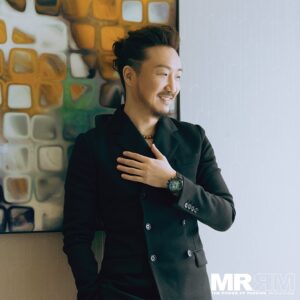 Ronald Cheng Instagram - 今次第一次同佢哋六個一齊上雜誌，值得紀念一下🥳 多謝MRRM邀請。
#MRRM #機動電視台 #機動兵工廠