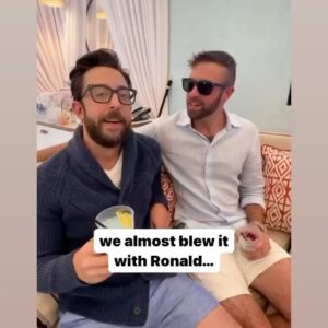Ronald Gladden Instagram - To be fair, @bryancranston might’ve been over-acting 😬

A huge thank you goes out to @aaronpaul @bryancranston @doshombres and @venetianvegas for having me. Had a blast getting to meet everyone and seeing just how funny @realadamrose really is