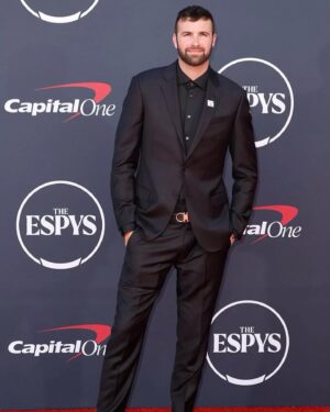 Ronald Gladden Instagram - ESPYS 2023. I’m just happy to be here, but wouldn’t be if not for my new friend @paulwhausergram. Appreciate the invite ❤️