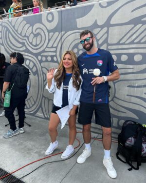 Ronald Gladden Instagram - Thank you so much @sandiegowavefc for having me be the wave maker. Was great to watch the win, bang the drum, and the puppies at the end 😍