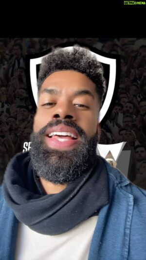 Ronaldo Moura Instagram - Posso dizer que foi o melhor jogo do @brasileirao até o momento, @botafogo venceu por 1 a 0 o time do @palmeiras . Mas as polêmicas da arbitragem?
