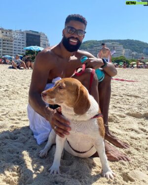Ronaldo Moura Instagram - Nossa vibe é diferente 🤎

#blackcouples #blacklove