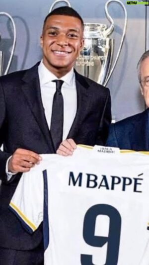 Ronaldo Moura Instagram - @realmadrid o melhor ataque do mundo ?

#realmadrid #halamadrid #mbappe #futebol