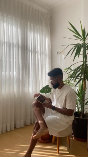 Ronaldo Moura Instagram - Monday 😌