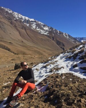 Ronaldo Oliva Instagram - Caminho para a entrada do parque El Yeso - Chile 🇨🇱 Foto @kecikoga .
. .
.
.
.
.
.
.
.
.
.
.
.
.
.
.
.
#lugaresecomidinhas #viagem #viajar #viaje #chile #férias #ferias #feriado #neve #frio #fimdesemana #natureza #turismo #ecoturismo #turistando #gratidão #travel #trip #instagood #instatravel #photooftheday #fotododia #embalseelyeso #dialindo #carpediem