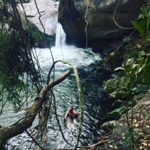 Ronaldo Oliva Instagram - Lugar incrível pra tomar um banho de cachoeira e lavar a alma !!! Obrigado pousada @aguasdamarambaia ! 
Foto: @keci_koga .
.
.
.
.
.
.
.
.
.
#lugaresecomidinhas #aguasdamarambaia #pousadas #queluz #saopaulo #brasil #brazil #viagem #viaje #travel #trip #places #lugares #cachoeira #waterfall #cascada #aguas #sunday #domingo #instaplace #instafoto #instaphoto #photo #photography #fotografia #kecikoga #photooftheday #fotododia