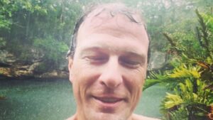 Ronaldo Oliva Instagram - Difícil foi aguentar sem gargalhar ... 😂🤣😂🐟🐠