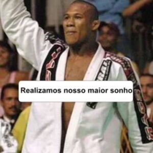Ronaldo Souza Instagram - Todos os meus títulos, lutas, vitórias no jiu jitsu e MMA eram objetivos. Que eu batalhei até conquistar! 

Mas meu sonho, desde menino, era formar uma família. Nunca imaginei que acharia uma mulher tão amorosa nem que teria filhos tão incríveis. 

Então estou vivendo um sonho ainda melhor do que eu havia sonhado… e eu posso chamar isso de VIDA.

//

All of my titles, fights, victories in jiu jitsu and MMA were goals. That I've fought for until I earned it!

But my dream, since I was a boy, was to start a family. I never imagined I'd find a woman so loving or that I'd have such amazing children. 

So I'm living a dream even better than I had dreamed... and I can call that LIFE.