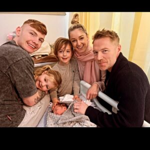 Ronan Keating Instagram - One year today. Crazy how time has passed so quickly. 2023 saw the heaviest of losses but along came our little angel. Sending all our love today Jacko and Maya. ❤️ from Nana and Papa x