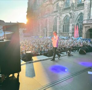 Ronan Keating Instagram - Thank you Freiburg what a beautiful audience in the coolest of settings. The German shows are well and truly underway and giving me all that I need. Grateful beyond belief. 🙏