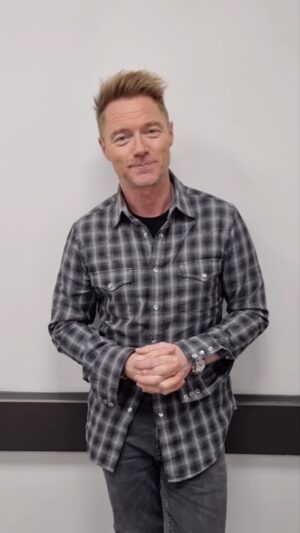 Ronan Keating Instagram - ad You can call me Roaming Keating 

@tescomobile

#TescoMobile #RoamingKeating #SuperHelpfulNetwork