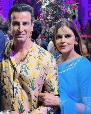 Ronit Roy Instagram - Darshan do ghanshyam nath mori akhiyaan pyaasi re 🙏🏻