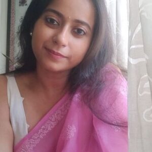 Ronjini Chakraborty Instagram - Trends are temporary , classics are forever ... 

🌸💞🎶

#salonasasajan 
#ashabhosle 
#classics 
#tuesdayvibes 
#songoftheday