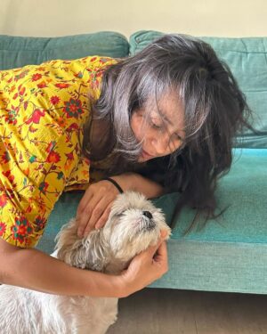 Ronjini Chakraborty Instagram - Cosy conversations and comfort food 😍 Saturday afternoon was indeed a Good Afternoon with @riddhima_paul @potolbabu_shihtzu 😘😘😘

❤️🌻🌈🎈🥣🐕