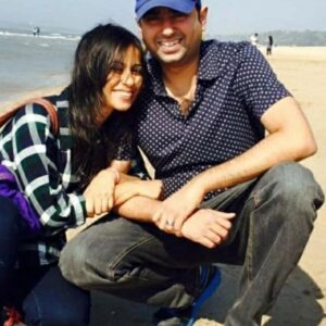 Ronjini Chakraborty Instagram - Happiness to you dada @rajchak😍 ..May this year bring even more joy fulfillment good health and peace into your life than ever before ..keep shining keep smiling .. here 's to more chicken sandwiches , chicken curry , chicken fry , chicken biryani 😂 and everything that tastes the most delicious in the world 🤩🧿❤️ 

Love you 💞