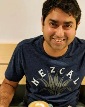 Ronjini Chakraborty Instagram - Happiness to you dada @rajchak😍 ..May this year bring even more joy fulfillment good health and peace into your life than ever before ..keep shining keep smiling .. here 's to more chicken sandwiches , chicken curry , chicken fry , chicken biryani 😂 and everything that tastes the most delicious in the world 🤩🧿❤️ 

Love you 💞
