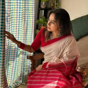 Ronjini Chakraborty Instagram - To new beginnings .. to a wonderful new year ...

Shubho Naboborsho 🌸✨🌻🧿