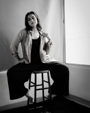 Ronjini Chakraborty Instagram - In frame: @ronjinichakraborty 
MUA: @sanjibmajumder 
HS: @hairstylistgeeta36 

#stormworkshop #bnwportrait #portraits #portraitphotography #portrait #shotbyhirak #portraitphotographer #ig_portrait #bnwmood