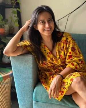 Ronjini Chakraborty Instagram - Cosy conversations and comfort food 😍 Saturday afternoon was indeed a Good Afternoon with @riddhima_paul @potolbabu_shihtzu 😘😘😘

❤️🌻🌈🎈🥣🐕