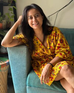 Ronjini Chakraborty Instagram - Cosy conversations and comfort food 😍 Saturday afternoon was indeed a Good Afternoon with @riddhima_paul @potolbabu_shihtzu 😘😘😘

❤️🌻🌈🎈🥣🐕