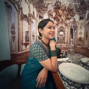 Ronjini Chakraborty Instagram - Nobomi evening felt like 💚

#pujo2023♥️ 

Shubho bijoya and a very happy Dussehra 💚🌻