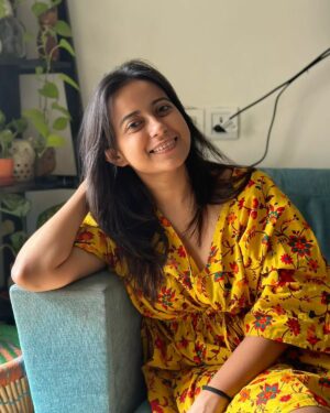 Ronjini Chakraborty Instagram - Cosy conversations and comfort food 😍 Saturday afternoon was indeed a Good Afternoon with @riddhima_paul @potolbabu_shihtzu 😘😘😘

❤️🌻🌈🎈🥣🐕