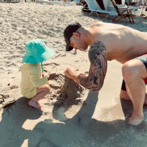 Ronnie Arneill Instagram - He’s always watching me.

I hope I’ve led by example so far. 

So far, I hope I’ve made you obliviously proud. 

Happy #fathersday to all who do their very best to lead and inspire.