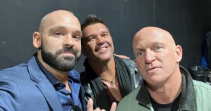 Ronnie Arneill Instagram - After a near 30 hr travel day, I’m finally home. Sitting here jet lagged and eating TimTams, I have some time to reflect on an incredible trip to Australia for @worldserieswrestling 🙌🏻

I was challenged creatively, trusted, given the ball and got to work alongside and headline with some of the best talent on the planet today… I loved every damn second of it. 

Wrestling was FUN. 

Everyone, from wrestlers to production crew, to the wild fans themselves, this was a true team effort and one of the finest tours and companies I’ve ever had the pleasure of being apart of. I don’t throw around praise lightly but I’ll be the first one to shout from the rooftops when professionalism is top notch. 

To everyone who joined us on this tour, fans and wrestlers alike, the pleasure was all mine. Thank you for having me Australia. I love you all. 

Let’s do it again soon 🇦🇺❤️