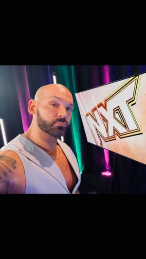 Ronnie Arneill Instagram - NEVER let them know your next move…

@wwenxt @wwe @flatbackstraining #nxt #wwe